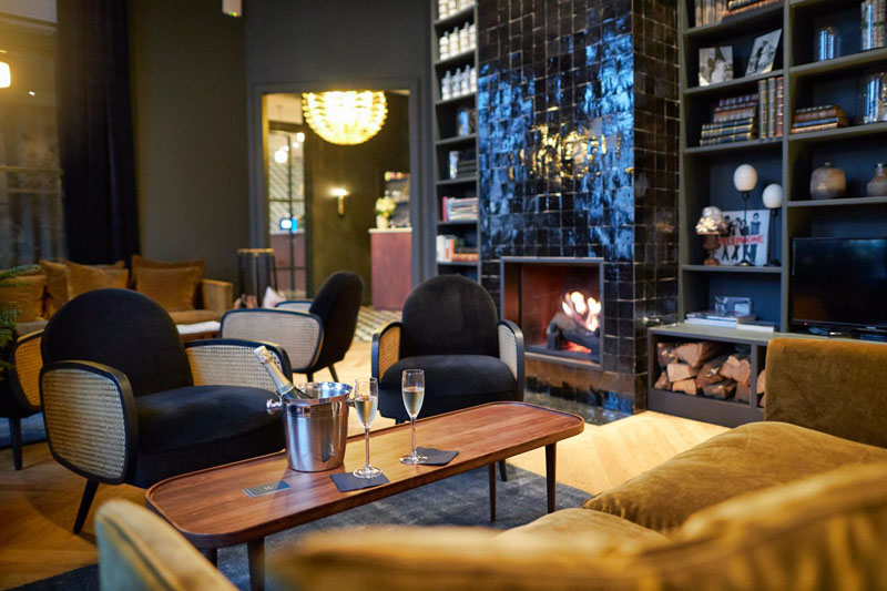 <p>Est-ce qu'il existe des services de catering disponibles pour les réunions ? Valence</p><p>Y-a-t-il des forfaits de location incluant des services de catering ? Valence</p><p>Propose-t-on des services de catering pour les réunions ? Valence</p>